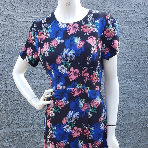 Jodee Floral Sheath Dress - Picture 6 of 6
